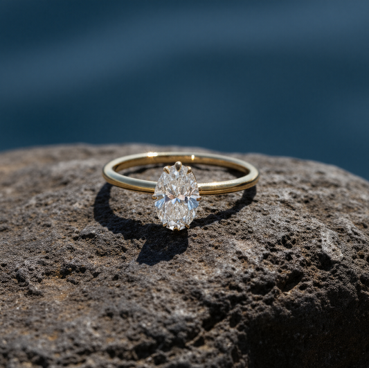 18k Gold Oval Diamond Ring（Hailey Bieber's choice）