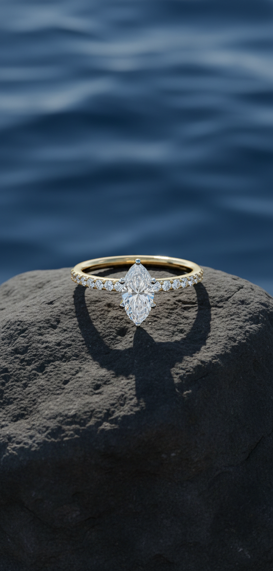 18k Gold Horse Eye-Shaped Diamond Ring